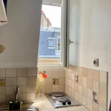 Apartament Near Gare De L'est Station *